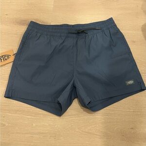 AFTCO Cloudbreak Volley shorts, size medium
Color: Bering Sea